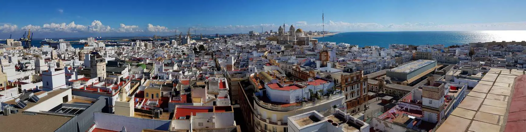 Ein Blick vom Torre Tavira in Cadiz