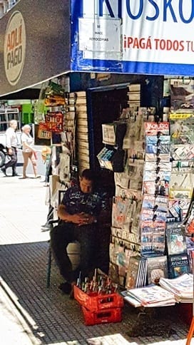 Eingeschlafen_Asuncion Endeckt an einem Kiosk in der Palma