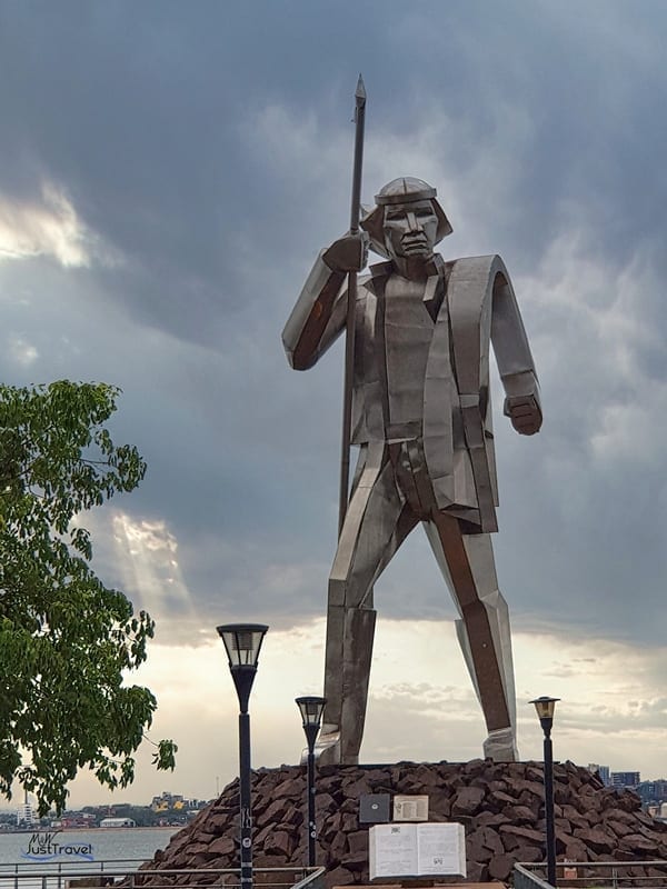 Monument Andres Guazurari