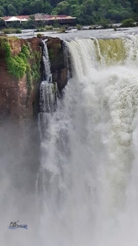 Scenen eines Wasserfalls