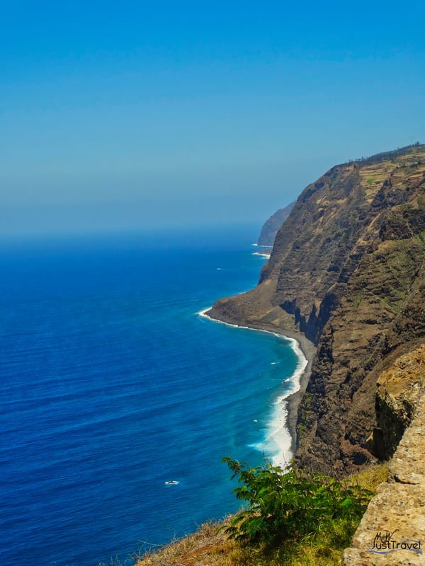 Blick auf die Steilküste am Ponta do Pargo