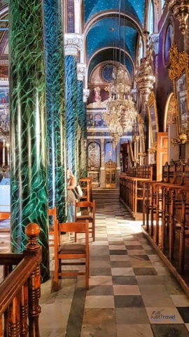 Die Kirche der Mariä Himmelfahrt in Syros Innenraum