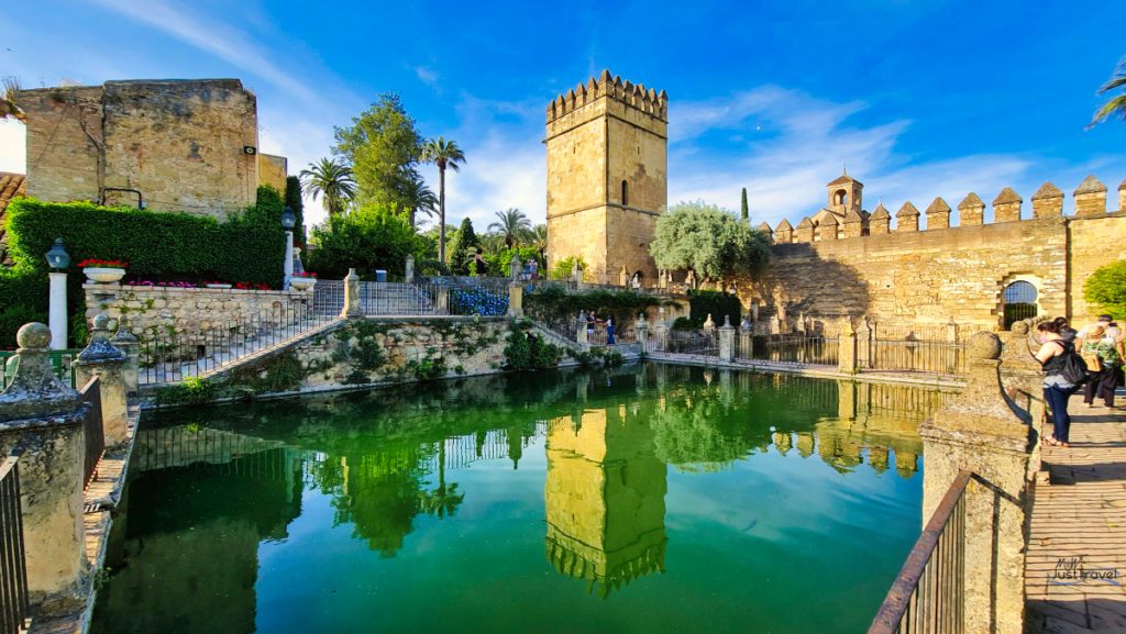 Turm vom Alcázar in Cordoba, Spiegelung