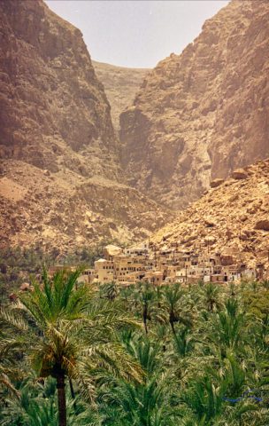 Das Dorf Mibab im Wadi Tiwi