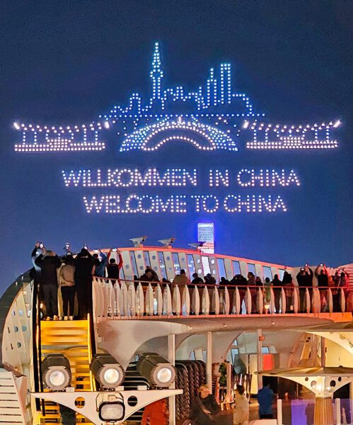 Willkommen mit einer Drohnenshow