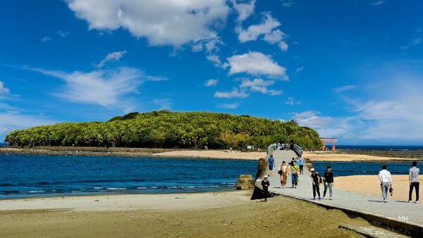 Brücke zum Schrein Aoshima