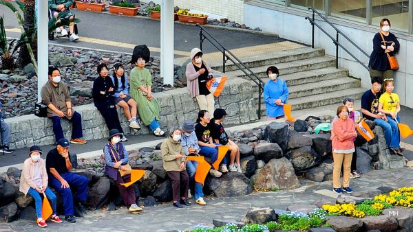 Viele Japaner kamen zum Hafen