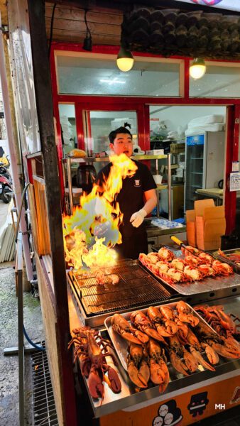 Kochen mit einem Flammenwerfer